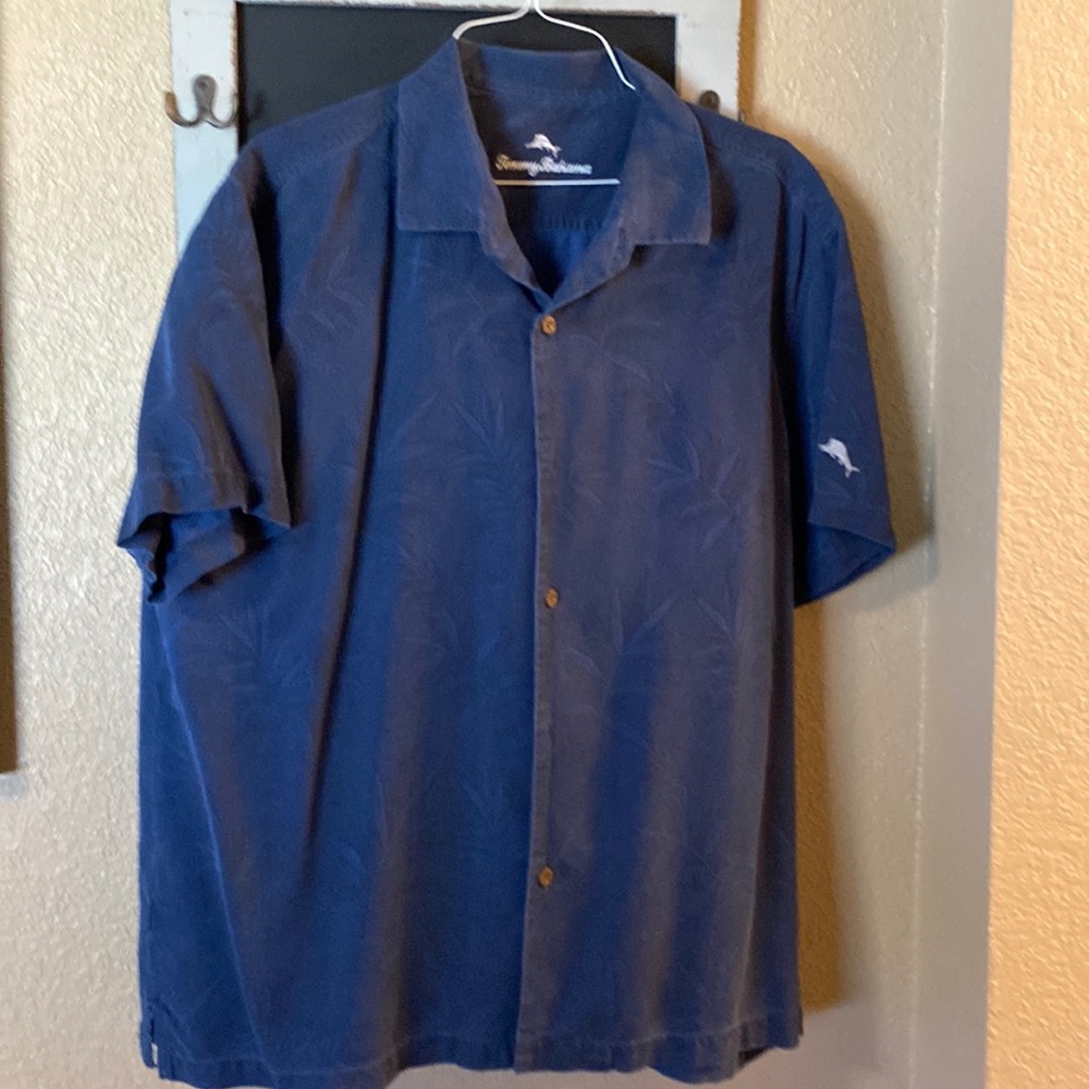 Tommy Bahama 100% Silk Button Down Shirt